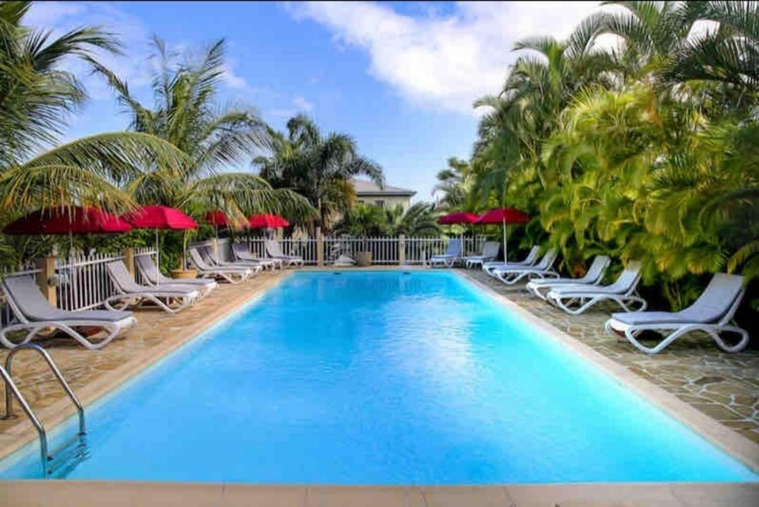F2 Residence Oasis Terre Rouge A Saint Pierre Exteriör bild